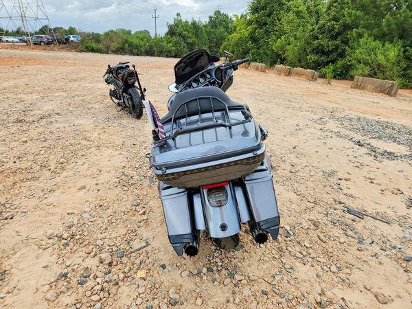 2019 HARLEY-DAVIDSON FLSE