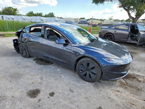 2025 TESLA MODEL 3 — Passenger 3/4