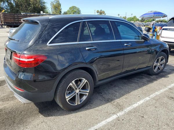 2017 MERCEDES-BENZ GLC