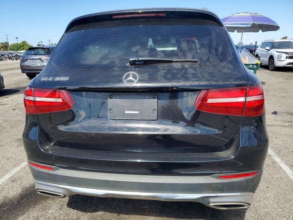 2017 MERCEDES-BENZ GLC