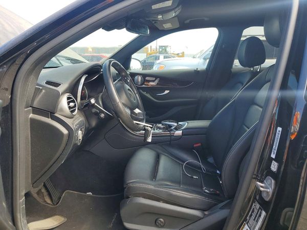 2017 MERCEDES-BENZ GLC