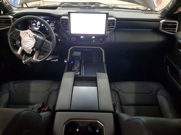 2026 TOYOTA TUNDRA
