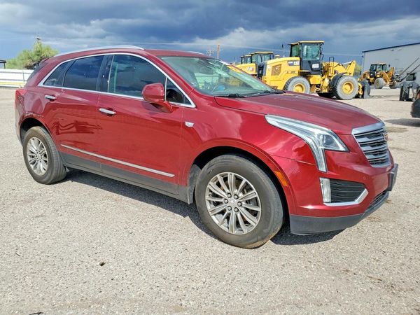 2017 CADILLAC XT5