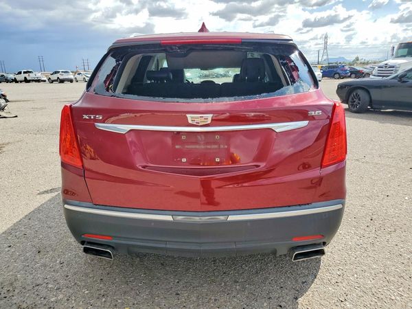 2017 CADILLAC XT5