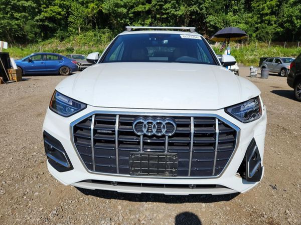 2024 AUDI Q5 quattro Premium