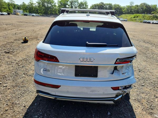 2024 AUDI Q5 quattro Premium
