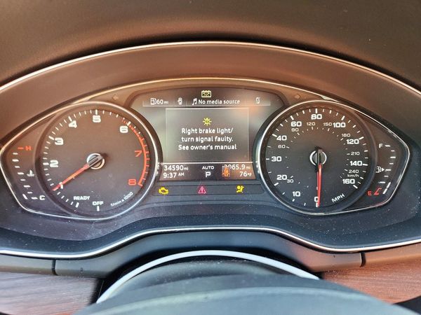 2024 AUDI Q5 quattro Premium