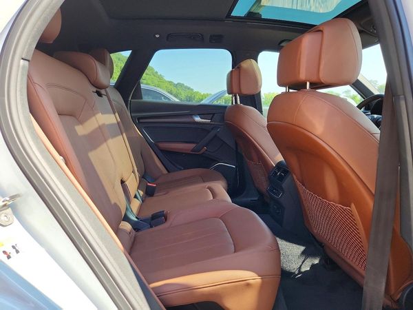 2024 AUDI Q5 quattro Premium