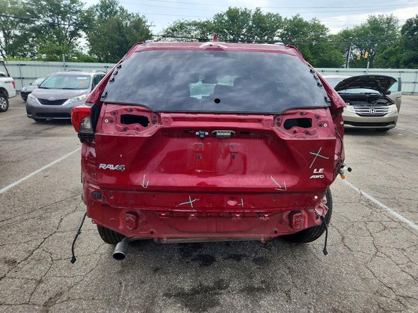 2021 TOYOTA RAV4 LE