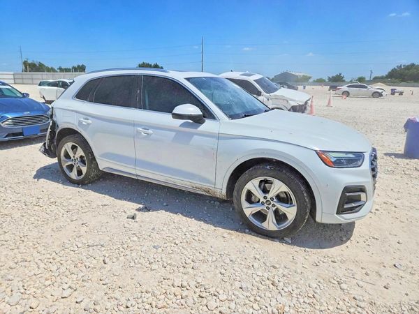 2021 AUDI Q5 quattro Premium Plus