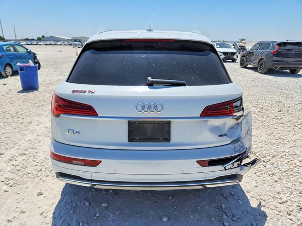 2021 AUDI Q5 quattro Premium Plus