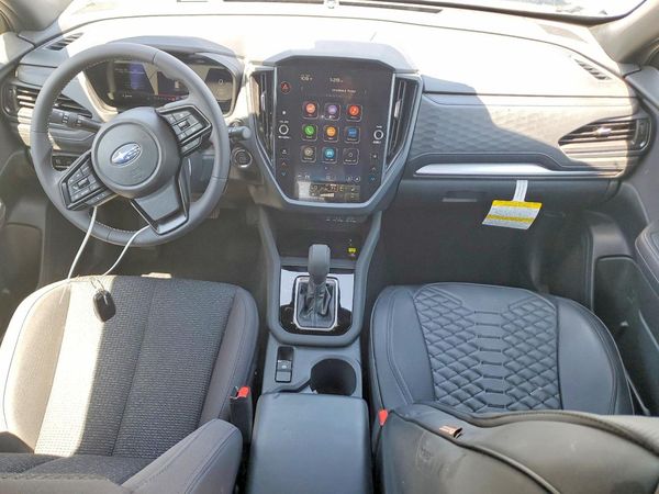 2025 SUBARU FORESTER Premium