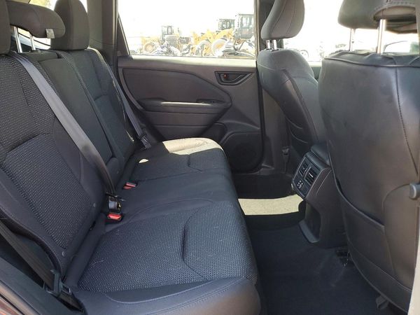2025 SUBARU FORESTER Premium