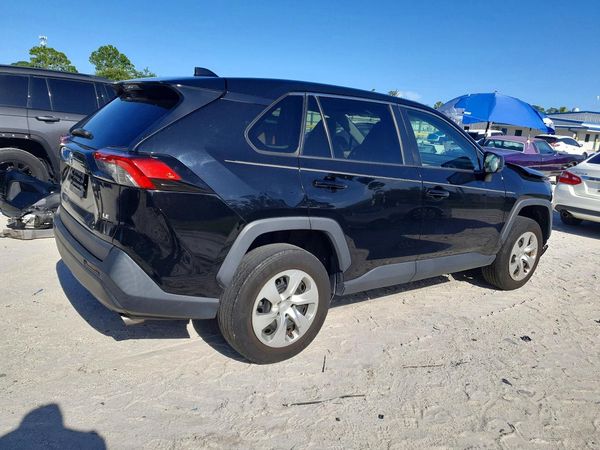 2022 TOYOTA RAV4 LE