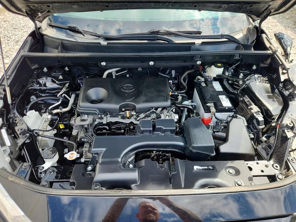 2022 TOYOTA RAV4 XLE Premium — Engine bay
