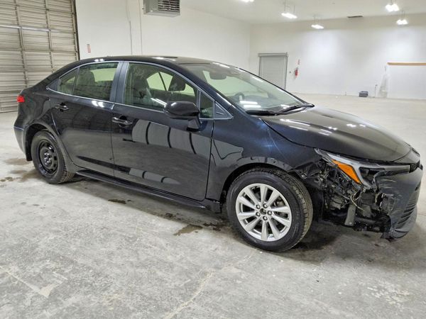 2026 TOYOTA COROLLA — Passenger 3/4