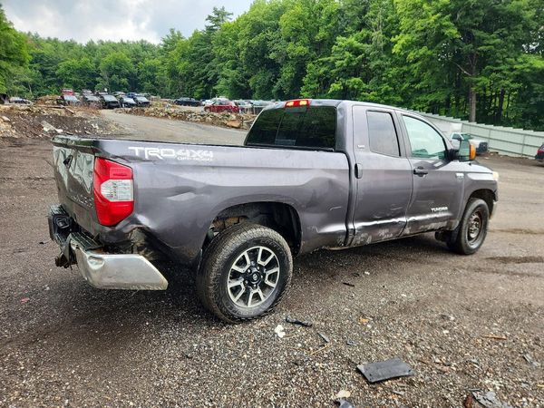 2015 TOYOTA TUNDRA SR5 Grade