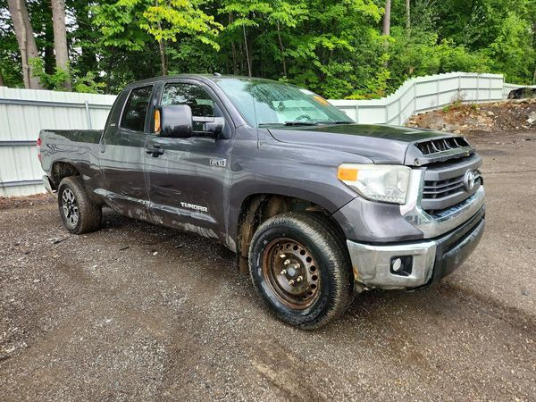 2015 TOYOTA TUNDRA SR5 Grade