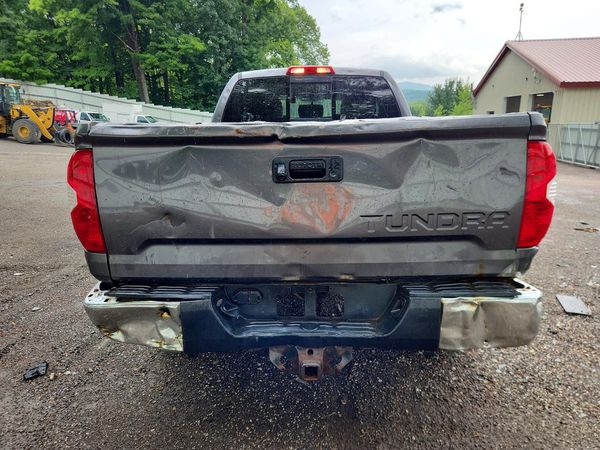2015 TOYOTA TUNDRA SR5 Grade