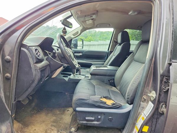 2015 TOYOTA TUNDRA SR5 Grade