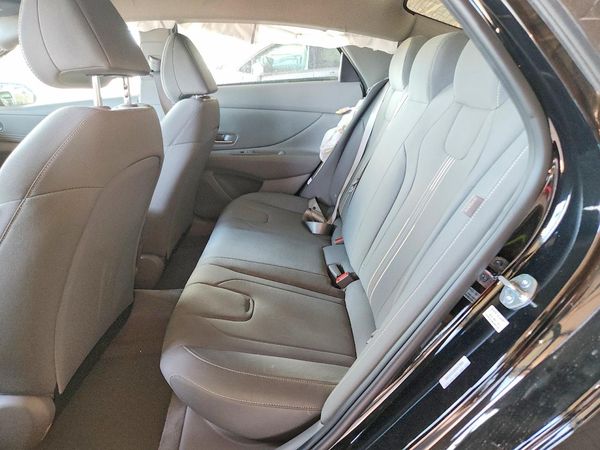 2026 HYUNDAI ELANTRA