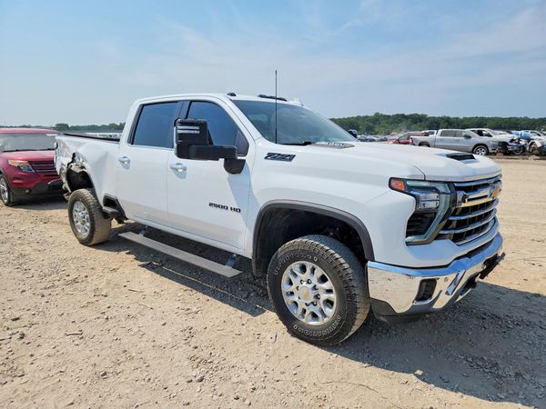 2024 CHEVROLET SILVERADO LTZ — Passenger 3/4