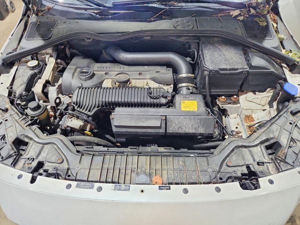 2016 VOLVO V60 CROSS COUNTRY SV33 Premier