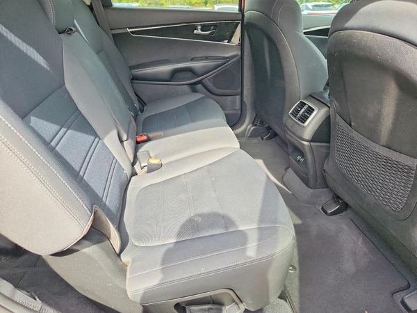 2019 KIA SORENTO L, LX, S