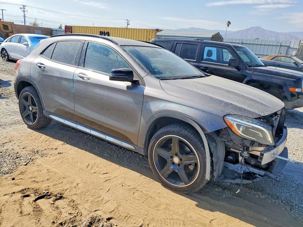 2017 MERCEDES-BENZ GLA GLA250