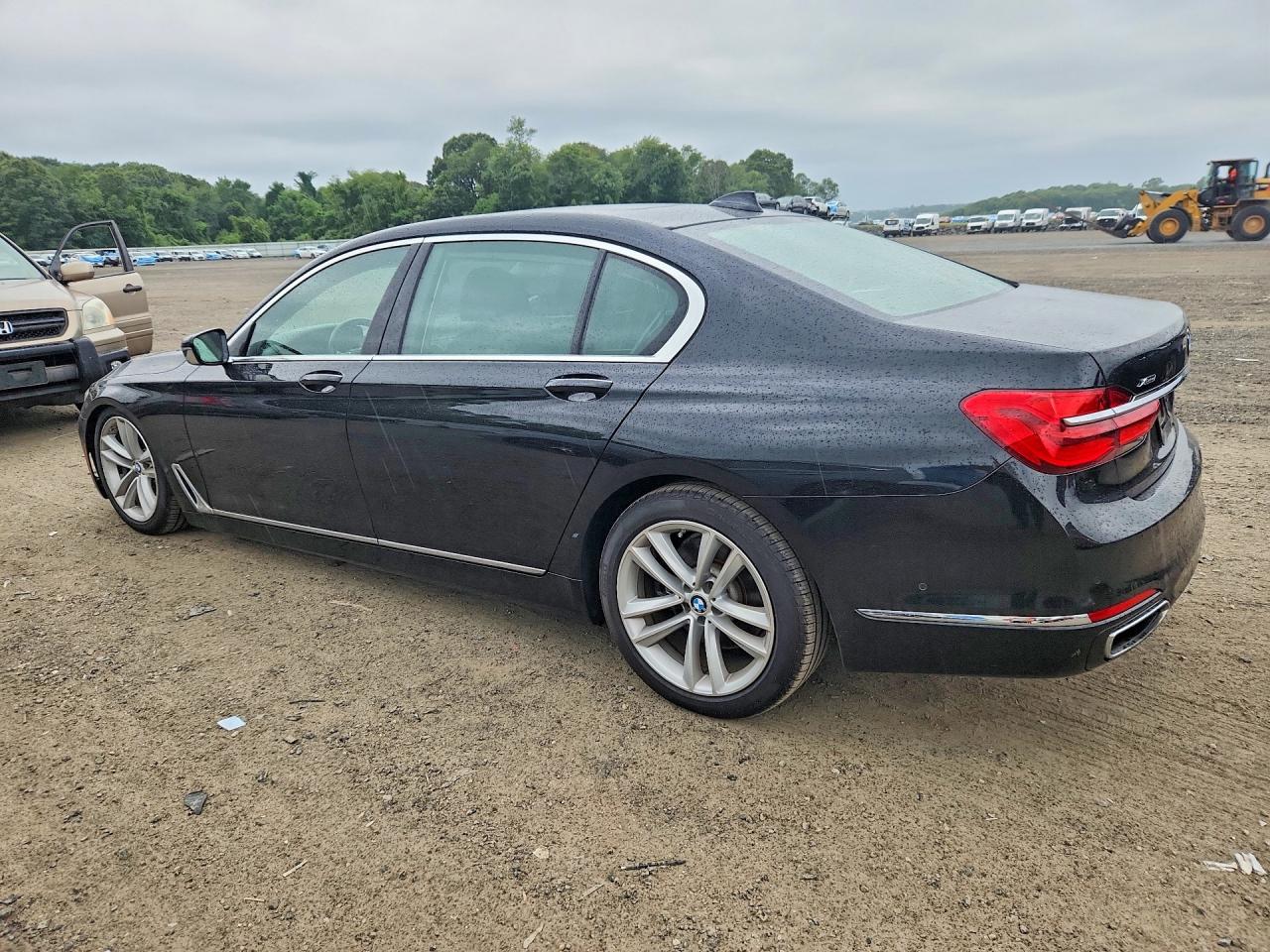 2016 BMW 750 xDrive