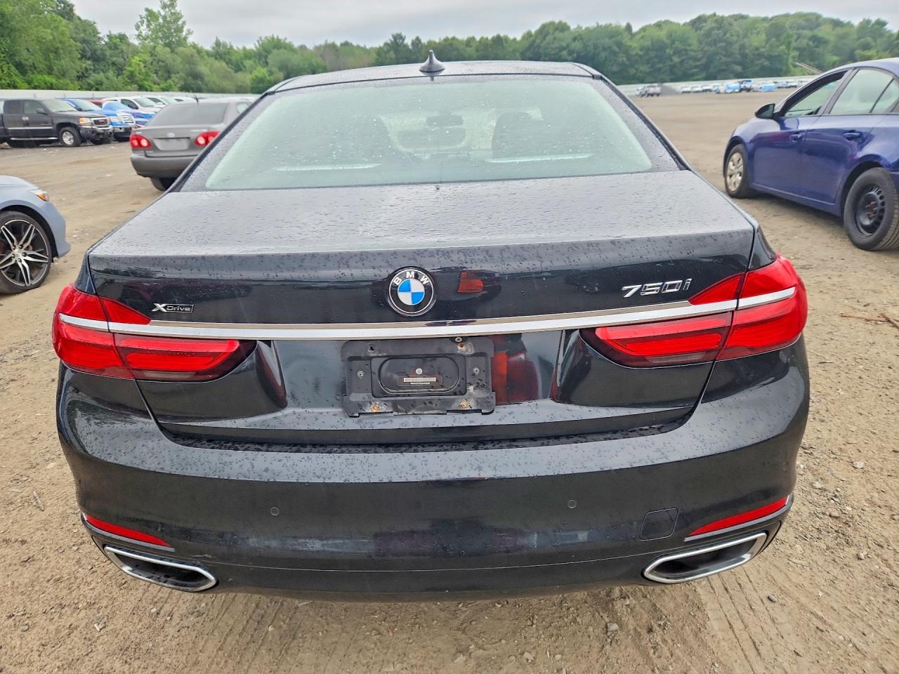 2016 BMW 750 xDrive