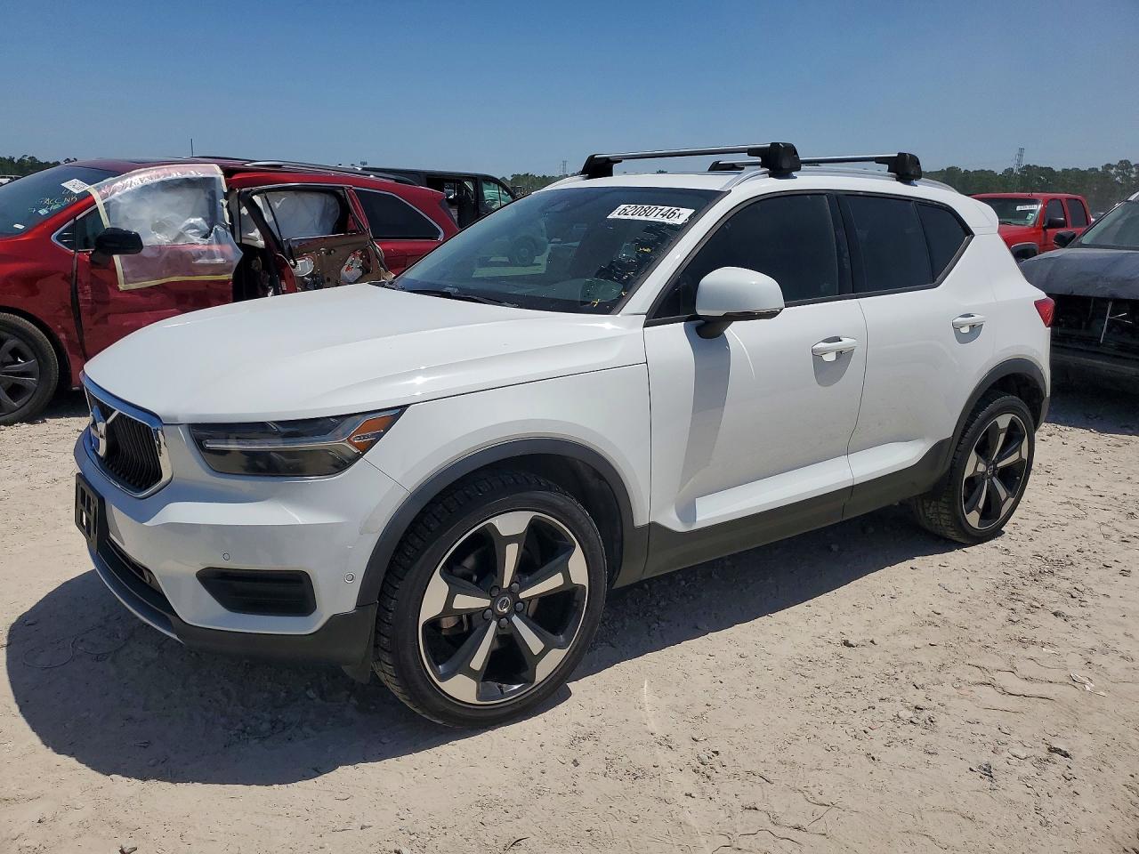 2019 VOLVO XC40