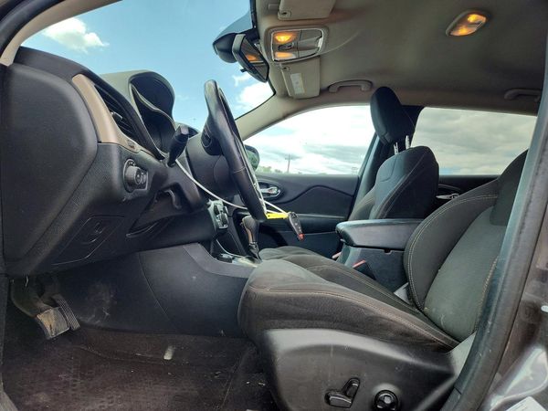 2016 JEEP CHEROKEE LATITUDE 4X4