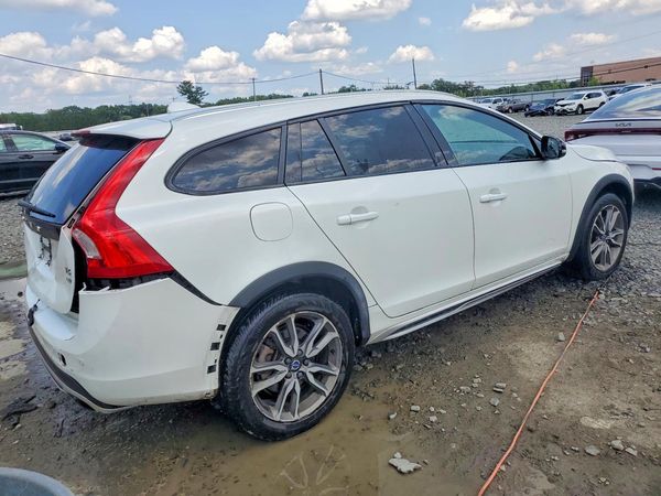 2016 VOLVO V60 CROSS COUNTRY SV33 Premier