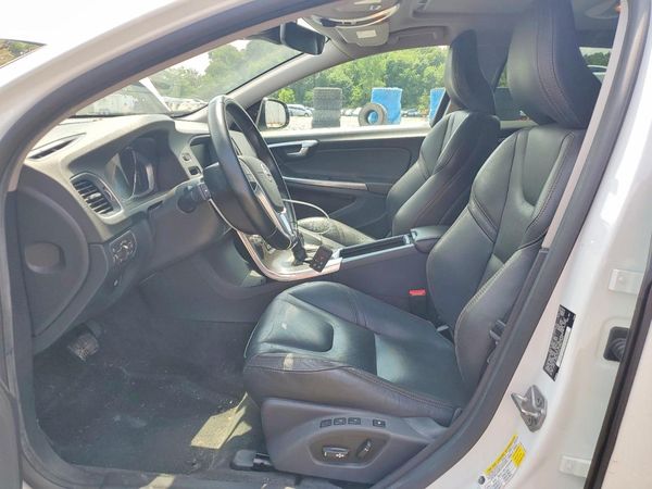 2016 VOLVO V60 CROSS COUNTRY SV33 Premier