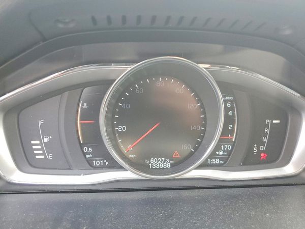 2016 VOLVO V60 CROSS COUNTRY SV33 Premier