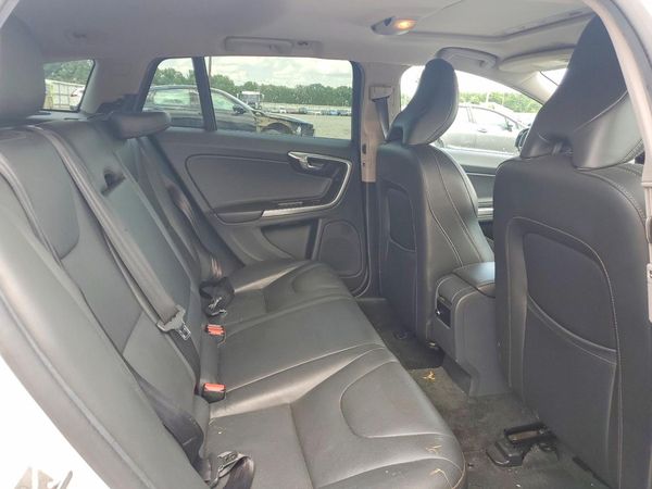2016 VOLVO V60 CROSS COUNTRY SV33 Premier