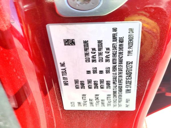 2025 TESLA MODEL 3