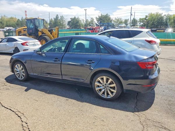 2017 AUDI A4 quattro Premium