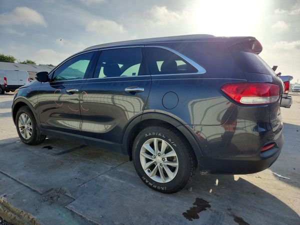 2016 KIA SORENTO L / LX