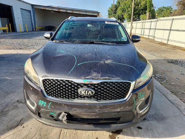 2016 KIA SORENTO L / LX