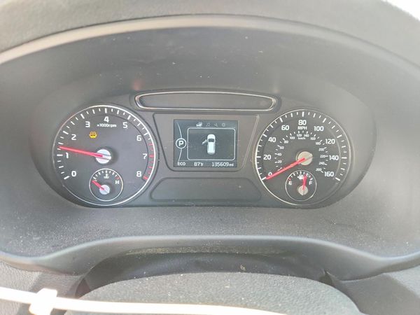 2016 KIA SORENTO L / LX