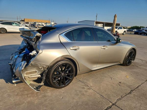 2022 LEXUS IS