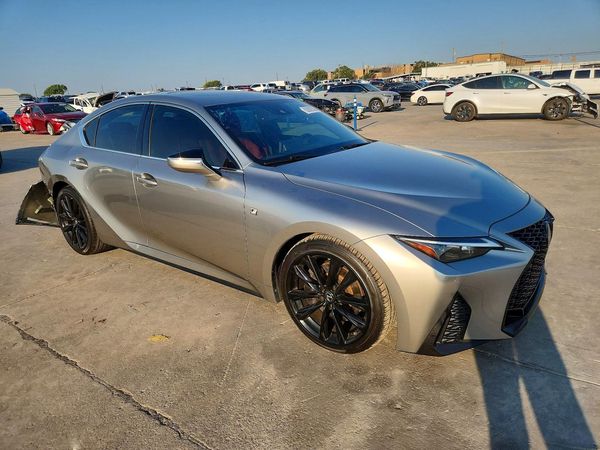 2022 LEXUS IS