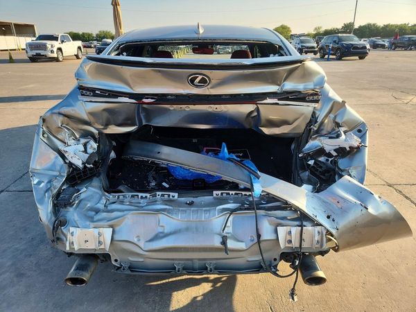 2022 LEXUS IS