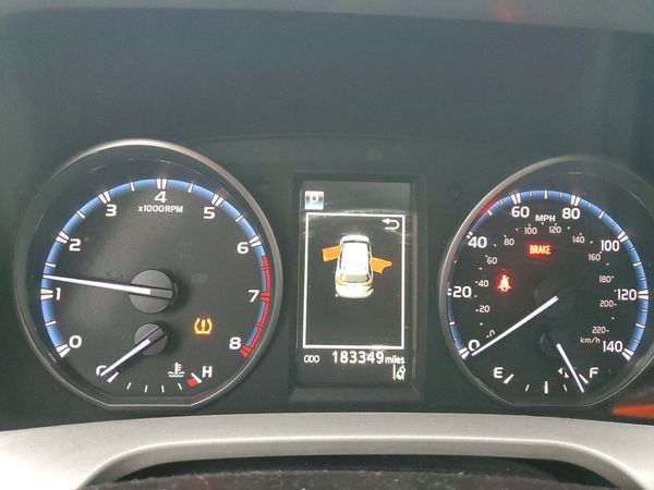 2018 TOYOTA RAV4 Adventure/XLE