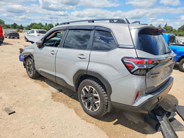 2025 SUBARU FORESTER Premium