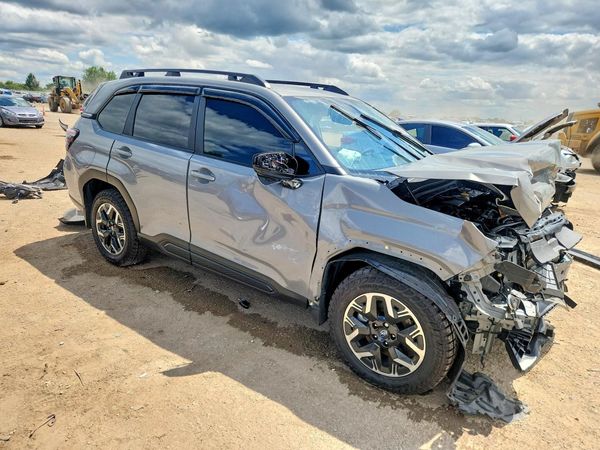 2025 SUBARU FORESTER Premium