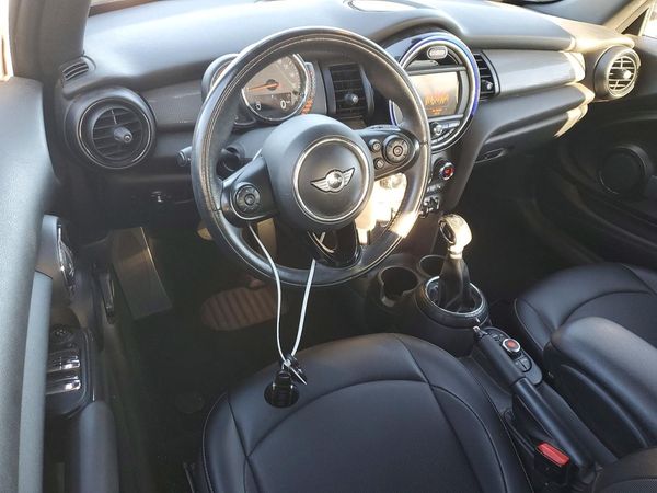 2016 MINI COOPER