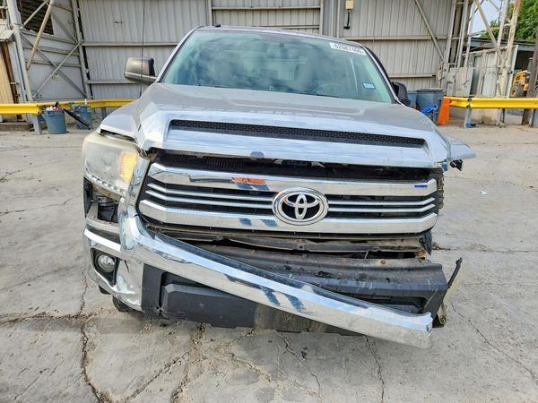 2017 TOYOTA TUNDRA SR/SR5